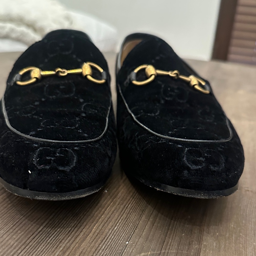 Gucci Black Loafers with Gold Horsebit - Picture 7 of 9